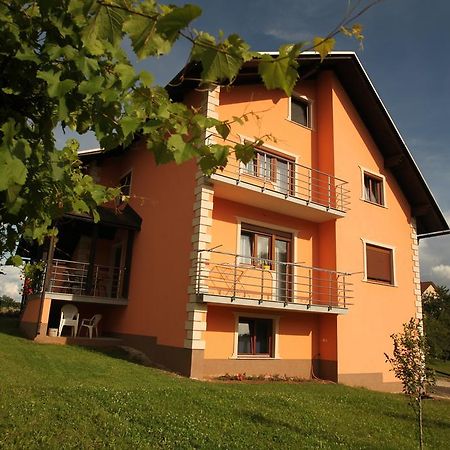 Rooms Markovic Оточац Экстерьер фото